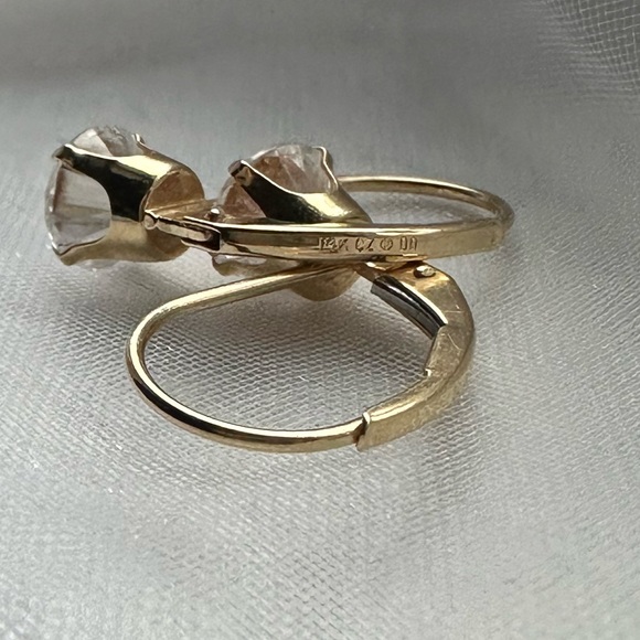 CZ 14kt Leverbacks - Picture 3 of 5